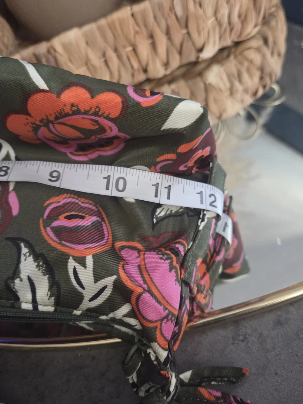 NWT Vera Bradley Crescent Shoulder Bag Bubbly Flowers Green MSRP $95